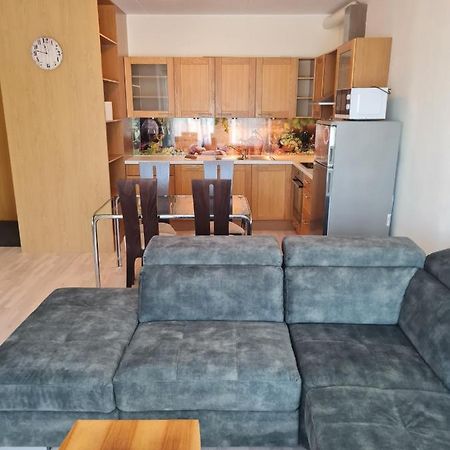 Cozy One Bedroom Apartment In City Center Tallinn Luaran gambar