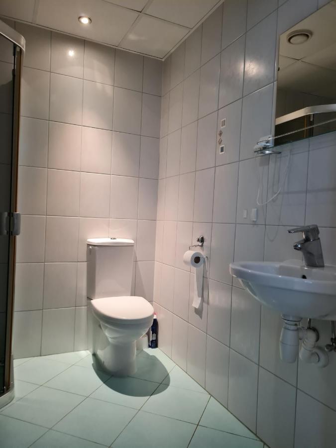 Cozy One Bedroom Apartment In City Center Tallinn Luaran gambar